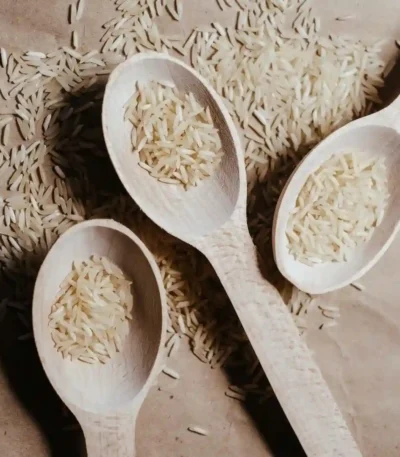 Pirinač vitaminizirani u kašikama drvenim