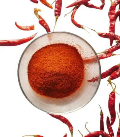 Kajenska paprika u činiji